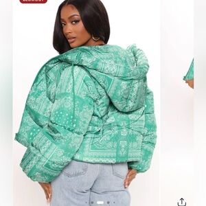 NWT Fashion Nova Paisley Puffer Jacket - Kelly Green